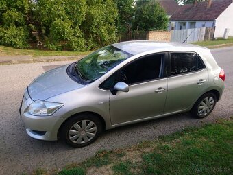 Toyota Auris 1,6 benzín - 3
