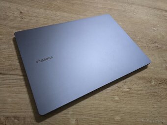 OLED Vykonny a dotykovy Samsung galaxy book 4 pro so 16gb ra - 3