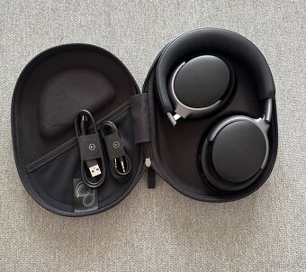 BOSE QuietComfort Ultra Headphones - 3