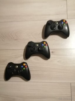 Xbox 360 Kinect 50 + hier 3 ovládače - 3