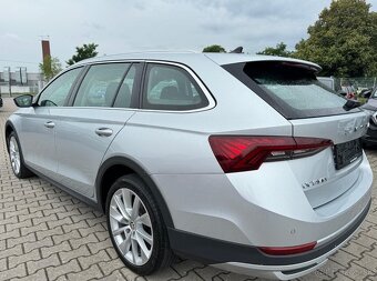 Škoda Octavia Scout 2.0 TDI 4x4 AHK ACC HUD - 3