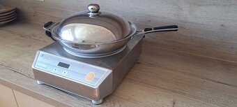 Indukcna wok panvica Hendi 3100w - 3