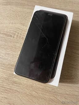 iPhone Xs / 256GB Gold prasknutý displej - 3