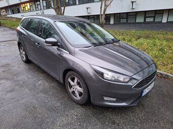 Predám Ford Focus Kombi Titanium - 3