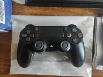 Predám Playstation 4 s hrami - 3