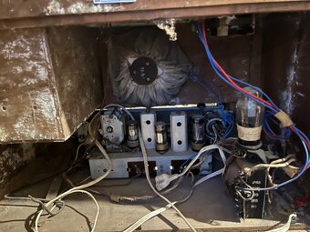 Elektronkove radia Tesla - 3