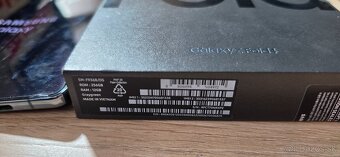 Samsund galaxy z fold4 - 3