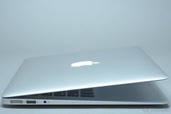 ZÁRUKA/Macbook Air 13.3"/I5 1.8HZ/8GB RAM/128GBSSD/CZ/BAT - 3