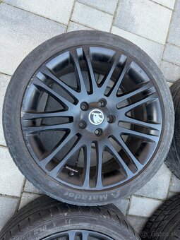 Škoda R18 225/40 R18 - 3