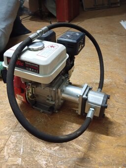 Benzínový motor, hydraulické čerpadlo - 3