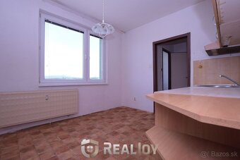 Ponúkame na predaj 3,5 izbový byt s loggiou - 3