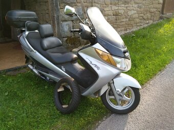 Suzuki Burgman 400 - 3