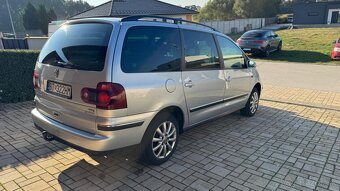 Volkswagen Sharan 1.9 TDI Highline 4-Motion - 3