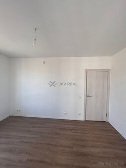 Na predaj krásny 3-izbový byt po kompletnej rekonštrukcií - 3