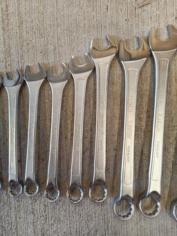 Predám rôzne ručné náradie, kľúče, kliešte, priechodné klúče - 3