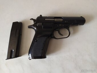 Predám expanznú pištoľ ČZ 82 - 3