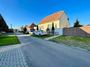 Na predaj - Vybavený, praktický, funkčny 4 izb. dom Brodské - 3