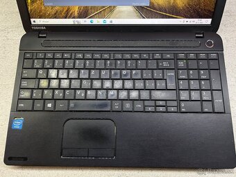 Toshiba Satellite C50 s 15,6"HD LCD,Intel 2x2,4ghz,4gb,500g - 3