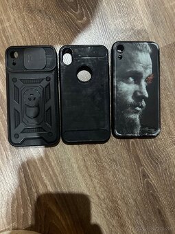 Zdravím vás, mám na predaj tento IPhone XR 64GB - 3