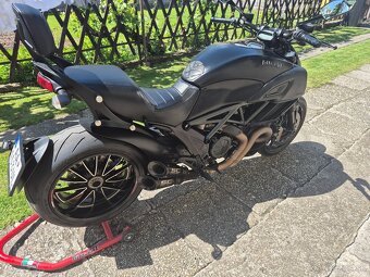 Ducati Diavel Dark Edition 2017 - 3