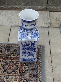 dekoratívne porcelánové vázy a kvetináče v štýle modro-biele - 3