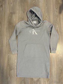 Mikinove šaty Calvin klein,Gap,Converse… - 3