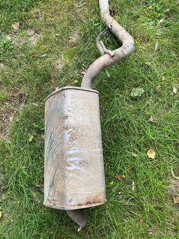 Výfuk z Peugeot 508 1.6 HDI - 3