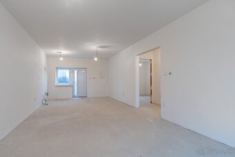 NA PREDAJ JEDNOPODLAŽNÝ 3 IZBOVÝ RODINNÝ DOM SO ZÁHRADOU | K - 3