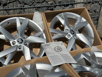 ✅ 5x112 r17 Lyra octavia 2-3 octavia 4 cistonove - 3