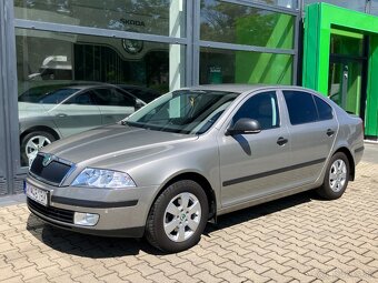 Škoda Octavia 1.6 Tour II nízky nájazd km 38.000 - 3