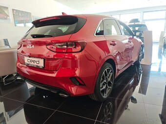 Kia Ceed 1,5 T-GDi 7DCT GOLD - 3