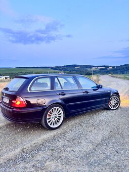 BMW e46 330d manuál - 3