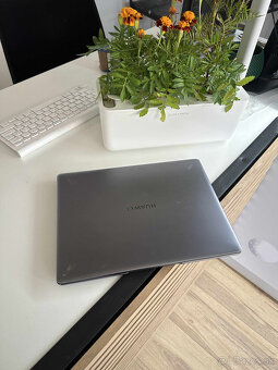 Huawei MateBook 13 • i5-8265U • 8 GB RAM • 256 GB SSD I Stav - 3