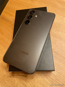 Samsung Galaxy S24 BLACK 128GB - 3