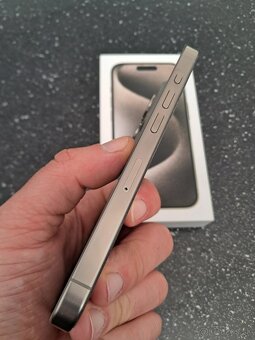 Iphone 15 pro 128gb (natural titanium) TOP STAV - 3