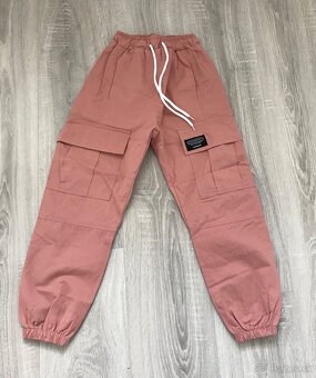 Predam nove teplaky 4F a nohavice H&M vel. 128 - 3