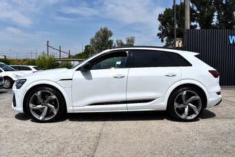 Audi Q8 S E-Tron - 3