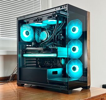 HERNÝ PC- RX 7800XT/ Ryzen 7 5800x/ 32gb ram/ 1tb Ssd - 3