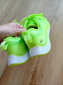 Bežecké tenisky, UNDER ARMOUR, velk. 40 - 3