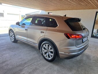 Volkswagen Touareg 3.0 V6 TDI SCR Elegance 4Motion Tiptronic - 3