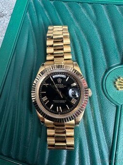Hodinky Rolex Day-Date - 3
