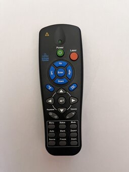 Projektor Vivitek DH758UST - 3