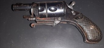 Prodám tento   zbraň   starozitni - 3