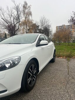 Predám Volvo v40 ročník 2017 - 3