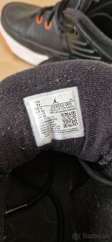 Tenisky Jordan Nike Max Aura 5, EU 40 - 3