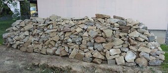Predám vyčistený kameň zo starého domu cca 15ton. - 3