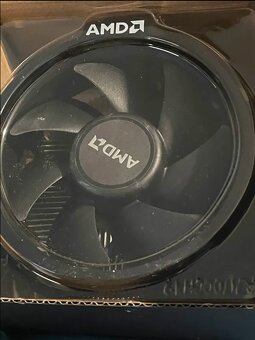 Predám  orginál chladič na AMD RYZEN 5 5600x - 3