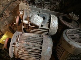 Predám elektromotor prírubov aj pätkovy - 3