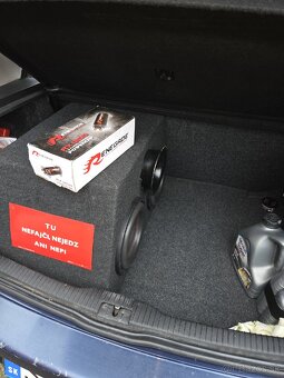 Subwoofer excursion - 3