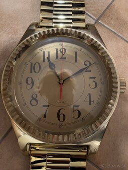 Nastenne hodiny Quartz a retro reklamny stojancek na Casio - 3